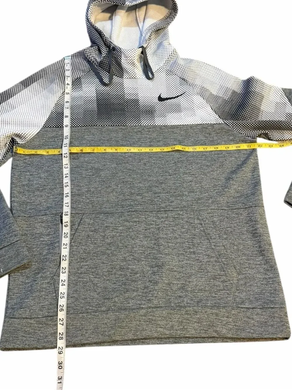 NIKE Dri-FIT Men’s Gray Pixel Print Training Pullover Hoodie Medium